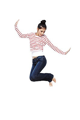 포토 JPG 스튜디오촬영 전신 외국인 해외기획촬영 우먼라이프 라이프스타일 2012년태국 여자 포즈 모션 맨발 팔벌리기 실내 한명 누끼 사람 동양인 20대 성인 옆모습 캐주얼 달리기 점프 활발 청바지 여자만 여자한명만 성인여자만 청년만 청년여자만 성인한명만 청년여자한명만 성인여자한명만 성인만 국내포토 1 옷 뷰포인트 컨셉 바지 발 인종 청년 내부 생활 파일형식