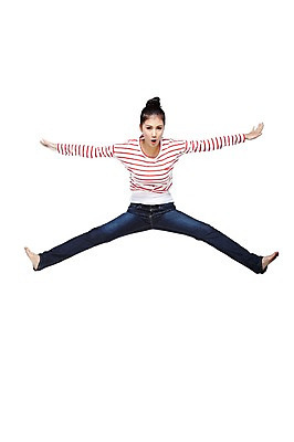 포토 JPG 스튜디오촬영 전신 외국인 해외기획촬영 우먼라이프 라이프스타일 2012년태국 여자 포즈 모션 맨발 팔벌리기 실내 한명 누끼 사람 동양인 20대 성인 앞모습 캐주얼 달리기 점프 활발 청바지 다리벌리기 여자만 여자한명만 성인여자만 청년만 청년여자만 성인한명만 청년여자한명만 성인여자한명만 성인만 국내포토 1 옷 뷰포인트 컨셉 바지 발 인종 청년 내부 생활 파일형식