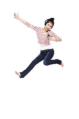 포토 JPG 스튜디오촬영 전신 외국인 해외기획촬영 우먼라이프 라이프스타일 2012년태국 여자 음악 포즈 모션 맨발 실내 한명 들기 누끼 사람 동양인 20대 성인 앞모습 캐주얼 스마트폰 달리기 점프 헤드폰 활발 음악감상 듣기 청바지 여자만 여자한명만 성인여자만 청년만 청년여자만 성인한명만 청년여자한명만 성인여자한명만 성인만 국내포토 1 옷 뷰포인트 음향기기 컨셉 바지 발 문화예술 인종 청년 내부 생활 핸드폰 스마트기기 감상 파일형식