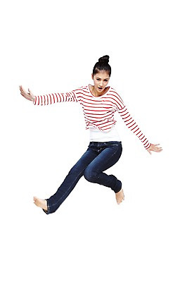 포토 JPG 스튜디오촬영 전신 외국인 해외기획촬영 우먼라이프 라이프스타일 2012년태국 여자 포즈 모션 맨발 팔벌리기 실내 한명 누끼 사람 동양인 20대 성인 앞모습 캐주얼 달리기 점프 활발 청바지 여자만 여자한명만 성인여자만 청년만 청년여자만 성인한명만 청년여자한명만 성인여자한명만 성인만 국내포토 1 옷 뷰포인트 컨셉 바지 발 인종 청년 내부 생활 파일형식