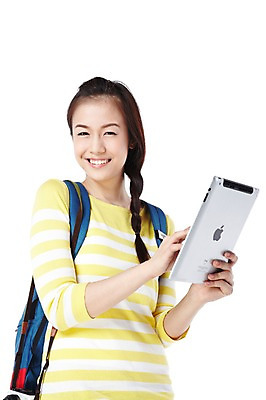 포토 JPG 스튜디오촬영 외국인 해외기획촬영 우먼라이프 라이프스타일 긴머리 2012년태국 여자 여행 가방 배낭 땋은머리 실내 한명 미소 웃음 들기 누끼 사람 동양인 상반신 20대 성인 앞모습 캐주얼 태블릿 카메라 웹서핑 즐거움 배낭여행 검색 여자만 여자한명만 성인여자만 청년만 청년여자만 성인한명만 청년여자한명만 성인여자한명만 성인만 국내포토 1 헤어스타일 잡화 옷 감정 뷰포인트 모션 표정 인종 청년 내부 생활 전자제품 스마트기기 파일형식