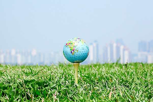 포토 JPG 주간 식물 건축물 지구 스포츠용품 스포츠 컬러 백그라운드 골프 스포츠시설 필드 레저 골프공 골프용품 빌딩 잔디 초원 사람없음 야외 건물 아웃포커스 초록색 레포츠 고층빌딩 풀 식물백그라운드 한강시민공원 국내포토 자연요소 공원 건축 공 촬영기법 구기 오브젝트 한강 시설 파일형식