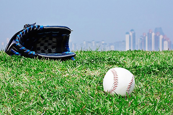 포토 JPG 주간 나무 식물 건축물 공원 스포츠용품 스포츠 컬러 백그라운드 공 레저 건강 빌딩 잔디 초원 취미 사람없음 야외 건물 아웃포커스 초록색 레포츠 세트 운동 고층빌딩 야구 야구용품 글러브 야구글러브 풀 야구공 식물백그라운드 한강시민공원 국내포토 자연요소 공공시설 건축 장갑 촬영기법 구기 오브젝트 한강 파일형식