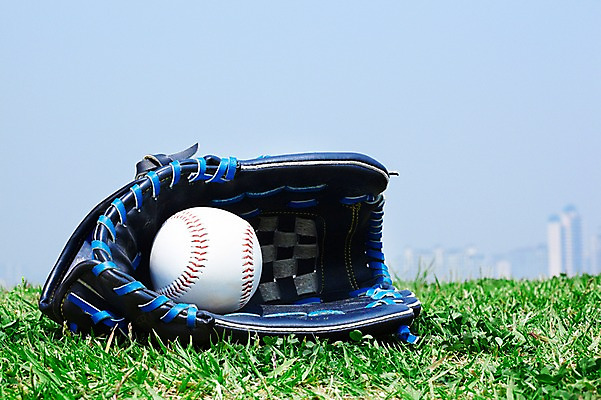 포토 JPG 주간 식물 건축물 스포츠용품 스포츠 컬러 백그라운드 공 레저 건강 빌딩 잔디 초원 취미 사람없음 야외 건물 아웃포커스 초록색 레포츠 세트 운동 고층빌딩 야구 야구용품 글러브 야구글러브 풀 야구공 식물백그라운드 한강시민공원 국내포토 자연요소 공원 건축 장갑 촬영기법 구기 오브젝트 한강 파일형식