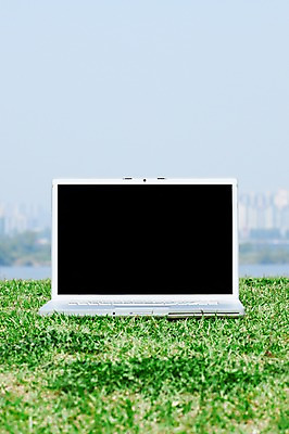 포토 JPG 주간 식물 건축물 컬러 백그라운드 빌딩 잔디 초원 사람없음 야외 건물 아웃포커스 초록색 노트북 컴퓨터 고층빌딩 풀 식물백그라운드 한강시민공원 국내포토 자연요소 공원 건축 촬영기법 전자제품 한강 파일형식