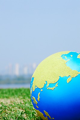 포토 JPG 주간 식물 건축물 지구 백그라운드 근접촬영 빌딩 잔디 초원 사람없음 야외 건물 아웃포커스 지구본 모형 고층빌딩 풀 식물백그라운드 한강시민공원 국내포토 자연요소 공원 건축 뷰포인트 촬영기법 한강 파일형식