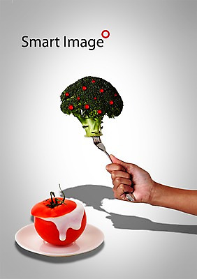 PSD 편집이미지 접시 손 음식 컬러 포크 토마토 채소 과일 식재료 디저트 그림자 들기 사람 신체부위 빨간색 초록색 신선 브로콜리 채식 요거트 이미지편집 식기 모션 유제품 파일형식