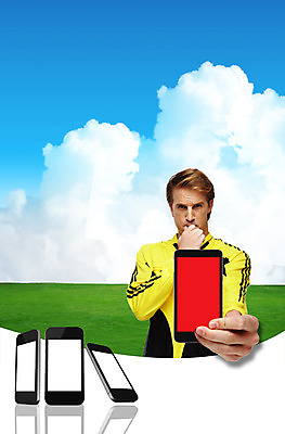 PSD 서양인 구름 편집이미지 남자 유니폼 모션 한명 들기 사람 경기 잔디 초원 상반신 성인 앞모습 스마트폰 축구 심판 불기 호루라기 스마트 축구경기 퇴장 레드카드 성인남자한명만 이미지편집 자연요소 외국인 식물 1 옷 스포츠 뷰포인트 컨셉 경고 핸드폰 스마트기기 구기 카드_놀이용품 남자한명만 성인남자만 파일형식