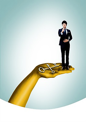 전신 PSD 편집이미지 손 남자 비즈니스 열쇠 한명 서기 미소 웃음 사람 정장 손짓 성인 신체부위 한국인 가리킴 직장인 비즈니스맨 황금열쇠 성인만 이미지편집 직업 1 옷 모션 표정 동양인 파일형식