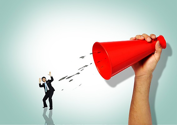 전신 PSD 편집이미지 손 남자 포즈 비즈니스 넥타이 한명 서기 들기 사람 정장 손짓 성인 신체부위 손들기 확성기 한국인 직장인 비즈니스맨 알림 침 피하기 성인만 이미지편집 직업 1 잡화 옷 모션 동양인 파일형식