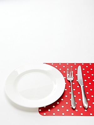 포토 JPG 스튜디오촬영 그릇 식기 접시 생활용품 백그라운드 포크 주방용품 실내 사람없음 하이앵글 나이프 국내포토 뷰포인트 내부 칼 오브젝트 파일형식