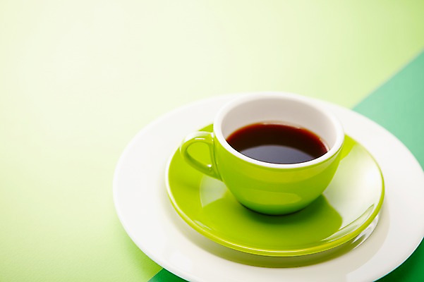 포토 JPG 스튜디오촬영 그릇 식기 커피 음료 컬러 생활용품 백그라운드 주방용품 잔 실내 사람없음 컵 초록색 커피잔 찻잔 컵받침 받침대 국내포토 내부 오브젝트 파일형식