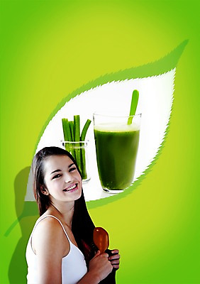 PSD 서양인 외국인 백인 편집이미지 긴머리 웰빙 여자 음료 컬러 채소 잔 수저 한명 미소 웃음 사람 상반신 성인 컵 초록색 민소매 숟가락 주스 머리빗 야채주스 티스푼 즙 샐러리 야채즙 채소즙 여자만 여자한명만 성인여자만 성인만 이미지편집 1 헤어스타일 식기 상의 표정 인종 미용용품 파일형식
