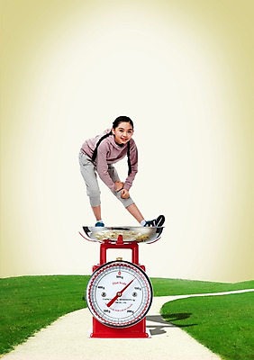 전신 PSD 식물 편집이미지 라이프스타일 여학생 여자 길 포즈 몸매관리 다이어트 중학생 청소년 건강 저울 한명 서기 사람 동양인 잔디 초원 라이프 10대 운동복 운동 건강관리 십대라이프스타일 스트레칭 한국인 풀 무게 몸무게 여중생 눈금 측량기 측정기 여자만 여자한명만 십대만 십대여자만 십대여자한명만 이미지편집 1 학생 옷 모션 관리 인종 생활 기계 파일형식