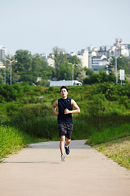 포토 JPG 주간 전신 라이프스타일 공원 남자 맨라이프 휴식 건강 한명 사람 동양인 20대 성인 취미 야외 앞모습 아웃포커스 운동복 달리기 조깅 운동 건강관리 산책로 한국인 상쾌 남자만 남자한명만 성인남자만 청년만 청년남자만 청년남자한명만 성인한명만 성인남자한명만 성인만 국내포토 자연요소 1 옷 공공시설 감정 길 뷰포인트 컨셉 모션 촬영기법 관리 인종 청년 생활 파일형식