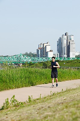 포토 JPG 주간 전신 라이프스타일 공원 남자 맨라이프 휴식 건강 한명 사람 동양인 빌딩 20대 성인 취미 야외 운동복 달리기 조깅 운동 건강관리 산책로 한국인 한강 상쾌 가교 남자만 남자한명만 성인남자만 청년만 청년남자만 청년남자한명만 성인한명만 성인남자한명만 성인만 국내포토 자연요소 1 건축물 옷 공공시설 감정 길 컨셉 모션 서울 관리 인종 청년 건물 생활 랜드마크 파일형식