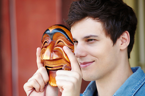 포토 JPG 주간 서양인 외국인 백인 한국문화 한국전통 전통 라이프스타일 응시 남자 전통문화 문화 여행 한국 가면 한명 미소 웃음 들기 사람 상반신 20대 성인 야외 옆모습 아웃포커스 여행객 궁전 즐거움 경복궁 과거 탈 전통체험 국내여행 양반탈 남자만 남자한명만 성인남자만 청년만 청년남자만 청년남자한명만 성인한명만 성인남자한명만 성인만 국내포토 자연요소 1 동양문화 시선 감정 아시아 뷰포인트 컨셉 고건축 모션 촬영기법 표정 인종 청년 생활 체험 전통탈 파일형식