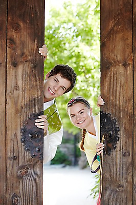 포토 JPG 주간 서양인 외국인 백인 한국문화 한국전통 전통 라이프스타일 커플 여자 남자 전통문화 문화 커플라이프 여행 고건축 한옥 한국 미소 웃음 사람 상반신 20대 성인 야외 두명 앞모습 아웃포커스 여행객 문 체험 전통의상 한복 즐거움 대문 과거 전통문 전통체험 남산한옥마을 한옥마을 국내여행 청년만 성인만 국내포토 자연요소 동양문화 건축물 감정 아시아 뷰포인트 컨셉 관계 서울 촬영기법 표정 인종 청년 생활 마을 파일형식