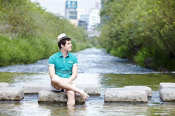 포토 JPG 주간 서양인 외국인 나무 식물 백인 모자 라이프스타일 응시 남자 여행 휴식 서울 한국 한명 사람 앉기 빌딩 20대 성인 야외 앞모습 아웃포커스 캐주얼 강 여행객 돌_바위 도시 개울 청계천 돌다리 국내여행 남자만 남자한명만 성인남자만 청년만 청년남자만 청년남자한명만 성인한명만 성인남자한명만 성인만 국내포토 자연요소 1 시선 잡화 옷 아시아 뷰포인트 컨셉 모션 촬영기법 인종 청년 건물 생활 다리_건축물 랜드마크 파일형식
