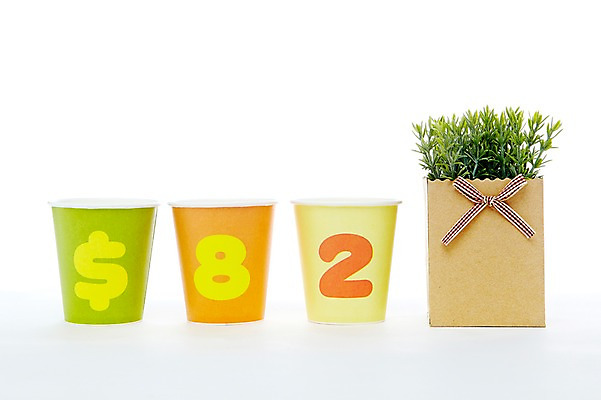 포토 JPG 스튜디오촬영 나무 식물 기호 리본 화분 화초 2 글꼴 실내 누끼 사람없음 컵 숫자 달러 화폐기호 풀 8 종이컵 오브젝트 아라비아숫자 국내포토 문자 식기 돈 내부 일회용 화폐 파일형식