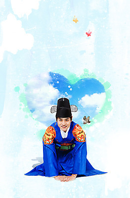 PSD 동물 구름 편집이미지 한국문화 한국전통 전통 남자 행복 문화 엎드리기 나비 곤충 신랑 결혼 하늘 결혼식 한국 사랑 한명 미소 웃음 사람 동양인 성인 한국인 하트 축하 절 전통의상 한복 전통혼례 혼례복 관모 남자만 남자한명만 성인남자만 성인만 이미지편집 자연요소 모양 1 동양문화 감정 아시아 컨셉 모션 표정 인종 이벤트 인사 전통의례 파일형식