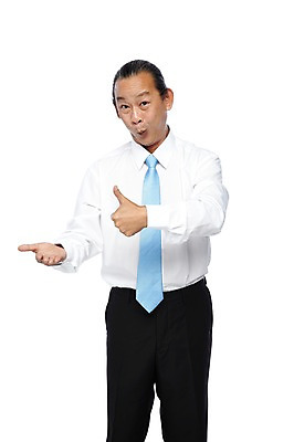 포토 JPG 스튜디오촬영 외국인 해외기획촬영 직업 라이프스타일 2012년태국 할아버지 노년 남자 포즈 비즈니스 사업가 모션 실내 한명 서기 누끼 사람 동양인 정장 손짓 앞모습 비즈니스라이프 실버라이프 최고 직장인 비즈니스맨 괴짜 60대 만족 추천 권유 남자만 남자한명만 노인만 노인남자만 노인남자한명만 국내포토 1 옷 감정 뷰포인트 컨셉 인종 성인 내부 생활 성인만 파일형식