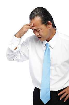 포토 JPG 스튜디오촬영 외국인 해외기획촬영 직업 라이프스타일 2012년태국 할아버지 노년 남자 감정 포즈 비즈니스 사업가 모션 스트레스 실내 한명 누끼 사람 동양인 정장 상반신 앞모습 비즈니스라이프 실버라이프 직장인 비즈니스맨 괴짜 찡그림 60대 괴로움 두통 남자만 남자한명만 노인만 노인남자만 노인남자한명만 국내포토 1 옷 뷰포인트 컨셉 표정 인종 성인 내부 생활 질병 성인만 파일형식