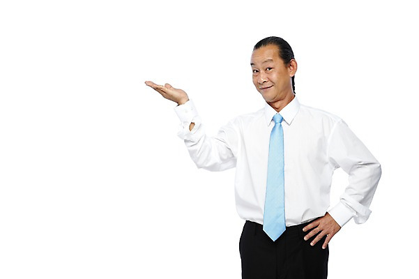 포토 JPG 스튜디오촬영 외국인 해외기획촬영 직업 라이프스타일 2012년태국 할아버지 노년 남자 허리손 포즈 비즈니스 사업가 모션 안내 실내 한명 서기 미소 웃음 누끼 사람 동양인 정장 손짓 상반신 앞모습 비즈니스라이프 실버라이프 직장인 비즈니스맨 괴짜 60대 권유 남자만 남자한명만 노인만 노인남자만 노인남자한명만 국내포토 1 옷 뷰포인트 컨셉 표정 인종 성인 내부 생활 성인만 파일형식