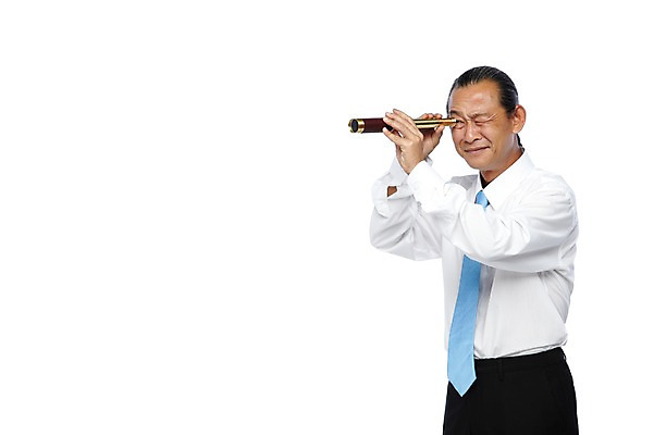 포토 JPG 스튜디오촬영 외국인 해외기획촬영 직업 라이프스타일 응시 2012년태국 할아버지 노년 남자 포즈 비즈니스 사업가 모션 실내 한명 서기 들기 누끼 사람 동양인 정장 상반신 옆모습 비즈니스라이프 실버라이프 망원경 일안경 관찰 직장인 비즈니스맨 괴짜 60대 남자만 남자한명만 노인만 노인남자만 노인남자한명만 국내포토 1 시선 옷 뷰포인트 컨셉 인종 성인 내부 생활 성인만 파일형식