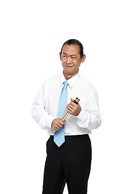 포토 JPG 스튜디오촬영 외국인 해외기획촬영 직업 라이프스타일 응시 2012년태국 할아버지 노년 남자 포즈 비즈니스 사업가 모션 실내 한명 서기 들기 누끼 사람 동양인 정장 옆모습 비즈니스라이프 실버라이프 망원경 일안경 관찰 직장인 비즈니스맨 괴짜 찡그림 60대 남자만 남자한명만 노인만 노인남자만 노인남자한명만 국내포토 1 시선 옷 뷰포인트 컨셉 표정 인종 성인 내부 생활 성인만 파일형식