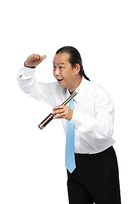 포토 JPG 스튜디오촬영 외국인 해외기획촬영 직업 라이프스타일 응시 2012년태국 할아버지 노년 남자 포즈 비즈니스 사업가 모션 실내 한명 서기 들기 누끼 사람 동양인 정장 손짓 옆모습 비즈니스라이프 실버라이프 놀람 망원경 일안경 관찰 직장인 비즈니스맨 괴짜 60대 남자만 남자한명만 노인만 노인남자만 노인남자한명만 국내포토 1 시선 옷 감정 뷰포인트 컨셉 표정 인종 성인 내부 생활 성인만 파일형식