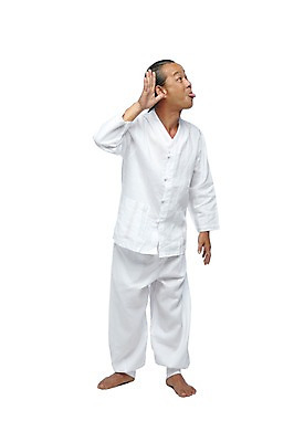 포토 JPG 스튜디오촬영 전신 외국인 해외기획촬영 전통 라이프스타일 응시 2012년태국 할아버지 노년 남자 포즈 장난 모션 맨발 실내 한명 서기 누끼 사람 동양인 손짓 앞모습 실버라이프 유머 괴짜 60대 전통의상 모시 모시옷 메롱 놀림 남자만 남자한명만 노인만 노인남자만 노인남자한명만 국내포토 1 시선 옷 감정 뷰포인트 컨셉 발 인종 성인 내부 생활 직물 성인만 파일형식