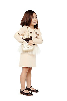 포토 JPG 스튜디오촬영 전신 외국인 해외기획촬영 라이프스타일 응시 2012년태국 원피스 여자 어린이라이프 어린이 구두 가방 비즈니스 실내 한명 서기 누끼 사람 정장 소녀 옆모습 치마 귀여움 유치원 유치원생 핸드백 비즈니스우먼 체험 자신감 외출 키즈비즈니스 여자만 여자한명만 어린이만 소녀만 소녀한명만 국내포토 1 시선 잡화 옷 교육 감정 뷰포인트 신발 컨셉 모션 하의 인종 내부 생활 직장인 파일형식