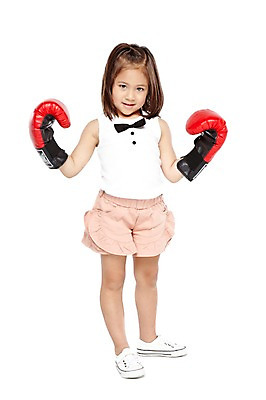 포토 JPG 스튜디오촬영 전신 외국인 해외기획촬영 라이프스타일 2012년태국 여자 어린이라이프 어린이 운동화 반바지 놀이 실내 한명 서기 미소 웃음 누끼 사람 소녀 앞모습 운동 귀여움 권투 유치원 유치원생 글러브 글로브 권투글러브 즐거움 여자만 여자한명만 어린이만 소녀만 소녀한명만 국내포토 1 교육 감정 스포츠용품 뷰포인트 장갑 신발 컨셉 바지 모션 표정 건강 인종 내부 생활 격투기 파일형식