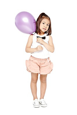 포토 JPG 스튜디오촬영 전신 외국인 해외기획촬영 라이프스타일 2012년태국 여자 어린이라이프 어린이 운동화 반바지 놀이 실내 한명 서기 들기 누끼 사람 소녀 앞모습 장난감 놀이용품 귀여움 유치원 유치원생 즐거움 풍선 풍선놀이 여자만 여자한명만 어린이만 소녀만 소녀한명만 국내포토 1 교육 감정 뷰포인트 신발 컨셉 바지 모션 인종 내부 생활 오브젝트 파일형식