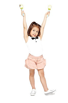 포토 JPG 스튜디오촬영 전신 외국인 해외기획촬영 라이프스타일 2012년태국 여자 어린이라이프 어린이 악기 음악 포즈 운동화 연주 반바지 놀이 실내 한명 서기 들기 누끼 사람 소녀 앞모습 손들기 귀여움 유치원 유치원생 즐거움 마라카스 여자만 여자한명만 어린이만 소녀만 소녀한명만 국내포토 1 교육 감정 뷰포인트 신발 컨셉 바지 모션 문화예술 타악기 인종 내부 생활 파일형식