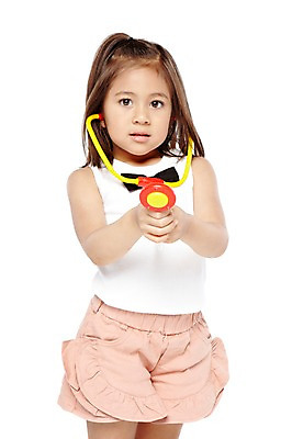 포토 JPG 스튜디오촬영 외국인 해외기획촬영 라이프스타일 2012년태국 여자 어린이라이프 어린이 반바지 청진기 놀이 실내 병원 한명 서기 들기 누끼 사람 소녀 앞모습 장난감 놀이용품 귀여움 유치원 유치원생 진료 즐거움 병원놀이 역할 역할놀이 여자만 여자한명만 어린이만 소녀만 소녀한명만 국내포토 1 교육 감정 뷰포인트 컨셉 바지 의학 의료기기 모션 인종 내부 생활 오브젝트 파일형식
