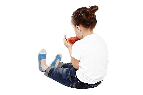 포토 JPG 스튜디오촬영 전신 외국인 해외기획촬영 라이프스타일 웰빙 2012년태국 여자 어린이라이프 어린이 음식 과일 자연 여름음식 수박 실내 건강 한명 들기 누끼 사람 앉기 소녀 뒷모습 농작물 귀여움 환경 유치원 유치원생 반팔티셔츠 청바지 먹기 친환경 유기농 여자만 여자한명만 어린이만 소녀만 소녀한명만 제철음식 제철과일 국내포토 1 교육 뷰포인트 컨셉 티셔츠 농업 바지 모션 인종 내부 생활 생태계 제철 파일형식 여름_계절