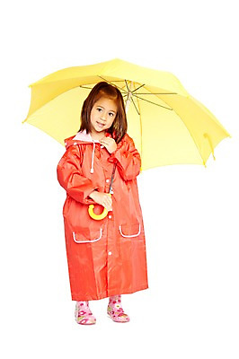 포토 JPG 스튜디오촬영 전신 외국인 해외기획촬영 라이프스타일 2012년태국 잡화 계절 여자 어린이라이프 어린이 우산 날씨 실내 장화 한명 서기 미소 웃음 들기 누끼 사람 소녀 앞모습 여름 귀여움 유치원 유치원생 비 우비 장마 여자만 여자한명만 어린이만 소녀만 소녀한명만 국내포토 자연요소 1 옷 교육 뷰포인트 신발 컨셉 모션 표정 인종 내부 생활 비_날씨 파일형식