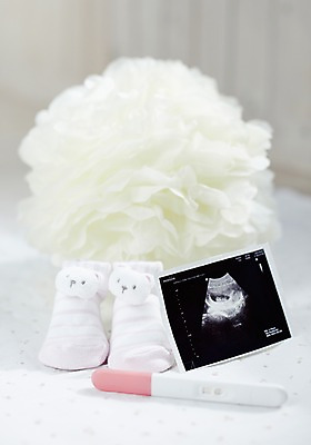 포토 JPG 스튜디오촬영 잡화 생활용품 양말 실내 근접촬영 사람없음 아웃포커스 장식 줄무늬 곰인형 아기용품 오브젝트 아기양말 임신테스트기 초음파사진 국내포토 인형 뷰포인트 무늬 촬영기법 내부 임신 의료용품 파일형식