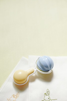 포토 JPG 스튜디오촬영 잡화 생활용품 실내 사람없음 장난감 놀이용품 아기용품 오브젝트 기저귀 딸랑이 천기저귀 국내포토 내부 파일형식