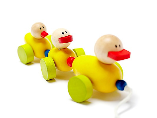 포토 JPG 스튜디오촬영 잡화 생활용품 오리 실내 근접촬영 사람없음 아웃포커스 장난감 놀이용품 아기용품 기차 오브젝트 오리모양 국내포토 모양 육상교통 뷰포인트 조류 대중교통 촬영기법 내부 파일형식