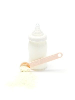 포토 JPG 스튜디오촬영 잡화 생활용품 실내 통 사람없음 숟가락 아기용품 우유 우유병 젖병 병 가루 오브젝트 분유 국내포토 식기 병_용기 유제품 수저 내부 파일형식