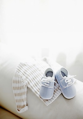 포토 JPG 스튜디오촬영 잡화 옷 생활용품 신발 상의 의자 실내 근접촬영 사람없음 아웃포커스 소파 아기용품 오브젝트 니트 한켤레 아기신발 유아복 국내포토 1 뷰포인트 가구 촬영기법 내부 파일형식