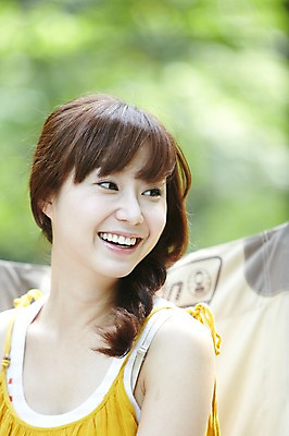 포토 JPG 주간 라이프스타일 응시 여자 여행 휴가 휴식 텐트 한명 미소 웃음 사람 동양인 상반신 성인 야외 앞모습 아웃포커스 캐주얼 30대 캠핑 한국인 숲속 숲 상쾌 여자만 여자한명만 성인여자만 성인한명만 성인여자한명만 장년만 장년여자만 장년여자한명만 성인만 국내포토 자연요소 1 시선 옷 감정 뷰포인트 컨셉 레저 촬영기법 표정 캠핑도구 인종 생활 장년 파일형식