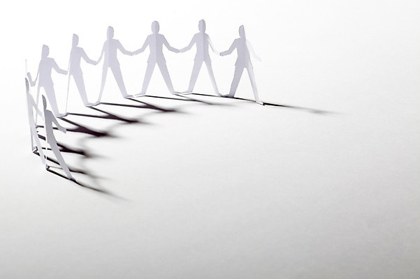 포토 JPG 스튜디오촬영 모양 종이 선 인형 백그라운드 컨셉 비즈니스 사람모양 실내 그림자 사람없음 모형 손잡기 피규어 직장인 페이퍼아트 종이공예 종이접기 종이팝업 종이인형 국내포토 직업 모션 내부 미니어처 공예 접기 파일형식