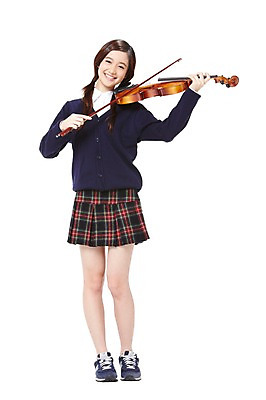 포토 JPG 스튜디오촬영 전신 외국인 해외기획촬영 학생 라이프스타일 긴머리 2012년태국 여학생 여자 교육 교복 악기 운동화 연주 청소년 양갈래머리 여고생 고등학생 현악기 실내 한명 서기 미소 웃음 들기 누끼 사람 동양인 앞모습 10대 스쿨라이프 십대라이프스타일 바이올린 레슨 여자만 여자한명만 십대만 십대여자만 십대여자한명만 국내포토 1 헤어스타일 옷 음악 뷰포인트 신발 학교 모션 수업 표정 인종 내부 생활 파일형식