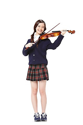포토 JPG 스튜디오촬영 전신 외국인 해외기획촬영 학생 라이프스타일 긴머리 2012년태국 여학생 여자 교육 교복 악기 운동화 연주 청소년 양갈래머리 여고생 고등학생 현악기 실내 한명 서기 미소 웃음 들기 누끼 사람 동양인 앞모습 10대 스쿨라이프 십대라이프스타일 바이올린 레슨 여자만 여자한명만 십대만 십대여자만 십대여자한명만 국내포토 1 헤어스타일 옷 음악 뷰포인트 신발 학교 모션 수업 표정 인종 내부 생활 파일형식