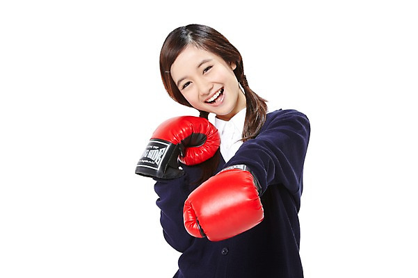 포토 JPG 스튜디오촬영 외국인 해외기획촬영 학생 라이프스타일 2012년태국 여학생 여자 교복 스포츠 포즈 모션 청소년 여고생 고등학생 실내 한명 미소 웃음 누끼 사람 동양인 상반신 앞모습 10대 운동 십대라이프스타일 권투 글러브 글로브 권투글러브 펀치 목표 열정 여자만 여자한명만 십대만 십대여자만 십대여자한명만 국내포토 1 옷 감정 스포츠용품 뷰포인트 장갑 컨셉 표정 건강 인종 내부 생활 격투기 파일형식