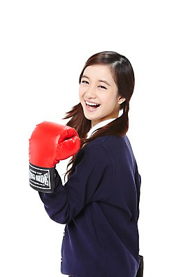 포토 JPG 스튜디오촬영 외국인 해외기획촬영 학생 라이프스타일 2012년태국 여학생 여자 교복 스포츠 포즈 모션 청소년 여고생 고등학생 실내 한명 미소 웃음 누끼 사람 동양인 상반신 옆모습 10대 운동 십대라이프스타일 권투 글러브 글로브 권투글러브 목표 열정 여자만 여자한명만 십대만 십대여자만 십대여자한명만 국내포토 1 옷 감정 스포츠용품 뷰포인트 장갑 컨셉 표정 건강 인종 내부 생활 격투기 파일형식